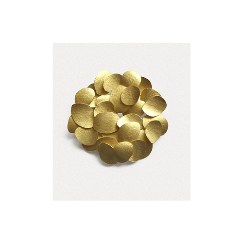 Kayo Saito petal flat disc brooch 18ct gold